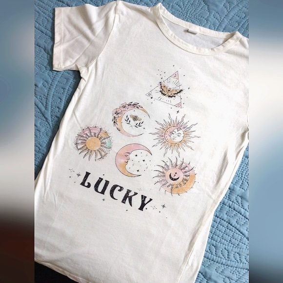 PacSun Tops - NWOT PacSun "Lucky" celestial print ladies tee